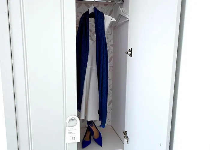 23 4* رافيلّو